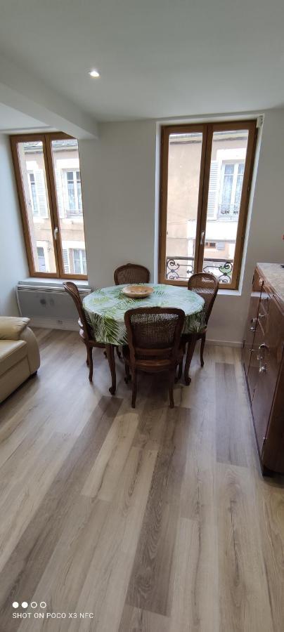 3 Pieces Pont De Loire Plein Centre Face Musee Apartment Nevers Exterior foto